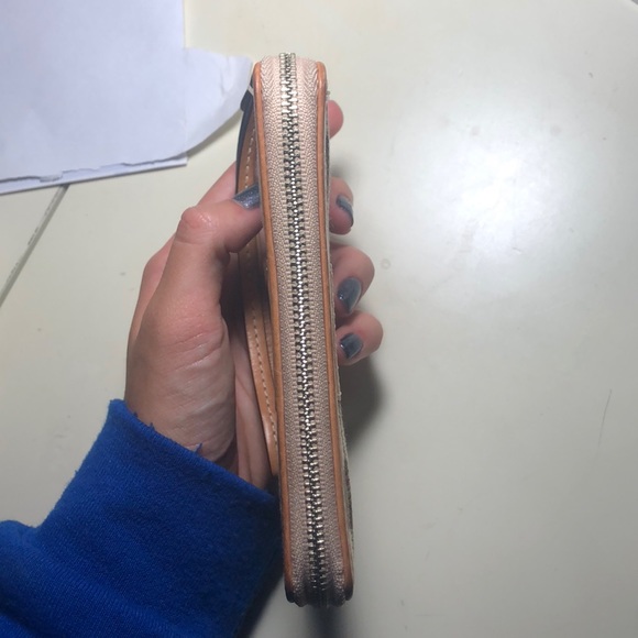 Small Coach Wristlet With Signature Fabric - Picture 5 of 7